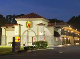 Super 8 by Wyndham Ormond Beach, hotelli kohteessa Ormond Beach