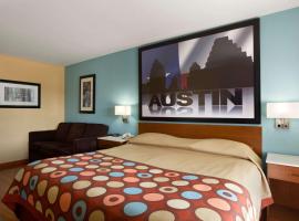 Super 8 by Wyndham Austin Downtown/Capitol Area, hotell i Austin