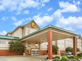 Super 8 by Wyndham Edmonton South, hotelli kohteessa Edmonton