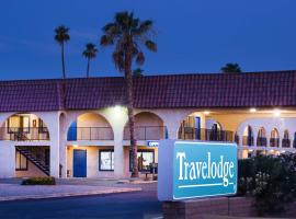 Travelodge by Wyndham Indio, hotel blizu aerodroma Bermuda Dunes Airport - UDD, 