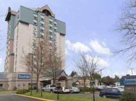 Travelodge Hotel by Wyndham Vancouver Airport, hotel in Richmond