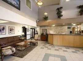Super 8 by Wyndham Dawson Creek