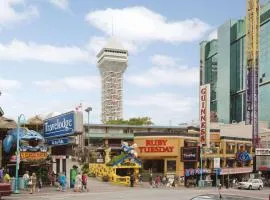 Travelodge by Wyndham Niagara Falls At the Falls