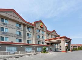 Super 8 by Wyndham Abbotsford BC, hotel di Abbotsford