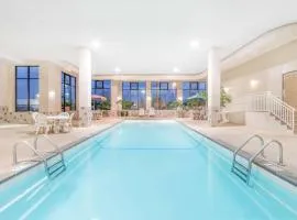 Elevation Inn & Suites, Trademark Collection by Wyndham