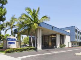 Travelodge Inn & Suites by Wyndham Anaheim on Disneyland Dr, hotel Anaheimben