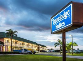 Travelodge Suites by Wyndham Lake Okeechobee, hótel í Okeechobee