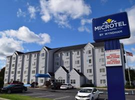 Microtel Inn & Suites by Wyndham Rock Hill/Charlotte Area、ロックヒルのホテル