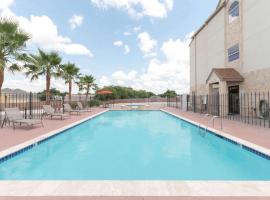 Microtel Inn and Suites Eagle Pass