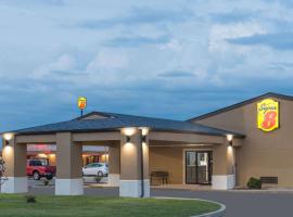 Super 8 by Wyndham Charleston Sikeston East MO, motel en Charleston