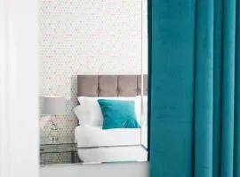 Crown Apartment