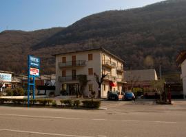 Hotel Marchesini, отель с парковкой в городе Греццана