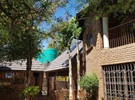 Big Boma Guest House, hotell i Lydenburg