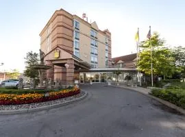 Monte Carlo Inn Airport Suites