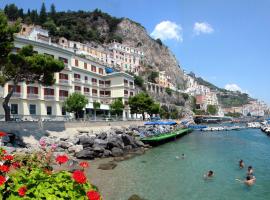 Hotel La Bussola, hótel í Amalfi