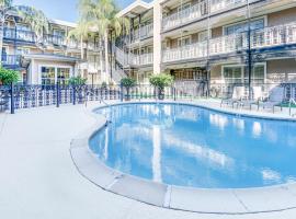 LA Plaza Apartments, serviced apartment in Metairie