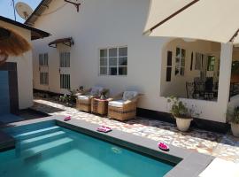 Mandinka Lodge, accessible hotel in Kololi