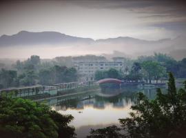 柳營尖山埤 Liuying Jianshanpi Resort, хотелски комплекс в Liuying