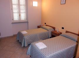 Santuario Diocesano Madonna Di Crea, hotel v mestu Serralunga di Crea