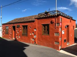 Casa terrera "El Granero", hotel na may pool sa Tanque