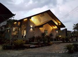 The Green Cottage: Kuching şehrinde bir otel