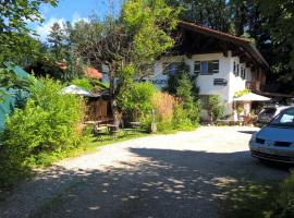 Zum Alten Forsthaus, hotel blizu znamenitosti Gondelbahn Winkelmoosalm, Rajt im Vinkl