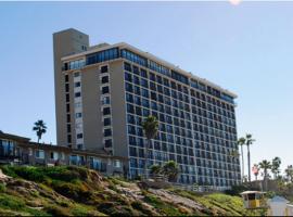 Capri Beach Accommodations at Capri By The Sea, hotel near Sunset Cliffs, San Diego