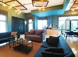 Le Bleu Malacca