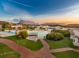 Grande Baia Resort & Spa, hotel a San Teodoro