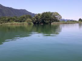 Ferienwohnung Kamot, vakantiewoning aan het strand in Steindorf am Ossiacher See