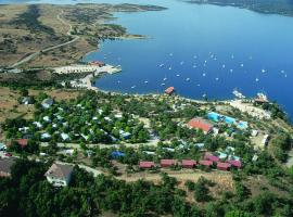 Camping de Cervera de Buitrago, casa per le vacanze a Cervera de Buitrago