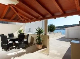 Apartments Tisno - Villa Mare