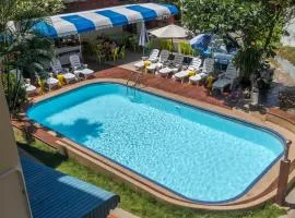 PorterHouse Beach Hotel