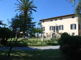 Villa Fubbiano by Salogi Villas
