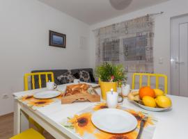 Apartment Dome, hotel in Biograd na Moru