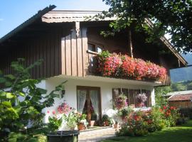 Gästehaus Proisl, hotel in zona Materialseilbahn, Lenggries