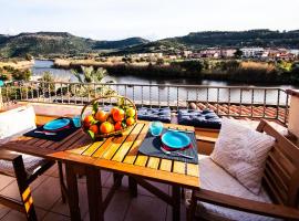 Bosa Apartments "Attic On The River", loma-asunto kohteessa Bosa