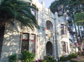 Toorak Manor Hotel Free Parking