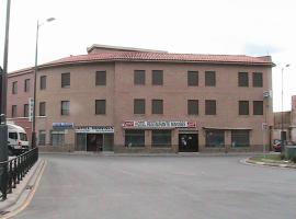 Hotel Manises, hotel near Valencia Airport - VLC, Manises
