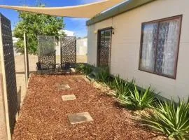 Cute Private Studio Flat with AIRCON!