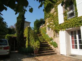 Chambres d'Hôtes Domaine d'En Baleux, hôtel à Labruguière