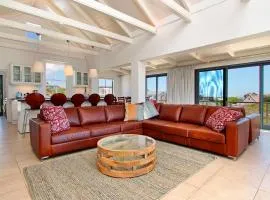 Beach Paradise Holiday Home