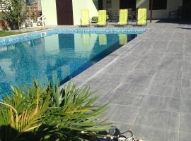 Rooms Chill Out Beach: Trogir şehrinde bir otel