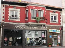 Pensión Jade, casa de hóspedes em Castro-Urdiales