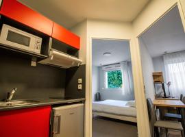 KOSY Appart'hôtel Le Champ De Mars Reims, serviced apartment in Reims