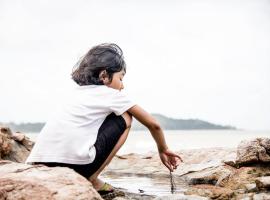 Pandan Beach Homestay, ubytování v soukromí na pláži v destinaci Kampong Pandan