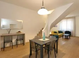 Lupori House