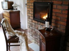 Chata na Zielonym Wzgórzu, farm stay in Garcz