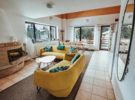Panoramic Apartments - MontePalazzo Sinaia, hotel dekat George Enescu Memorial House, Sinaia