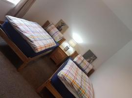 Yvi's 2-3 Bedroom Town Apartment, poceni hotel v mestu Inverurie